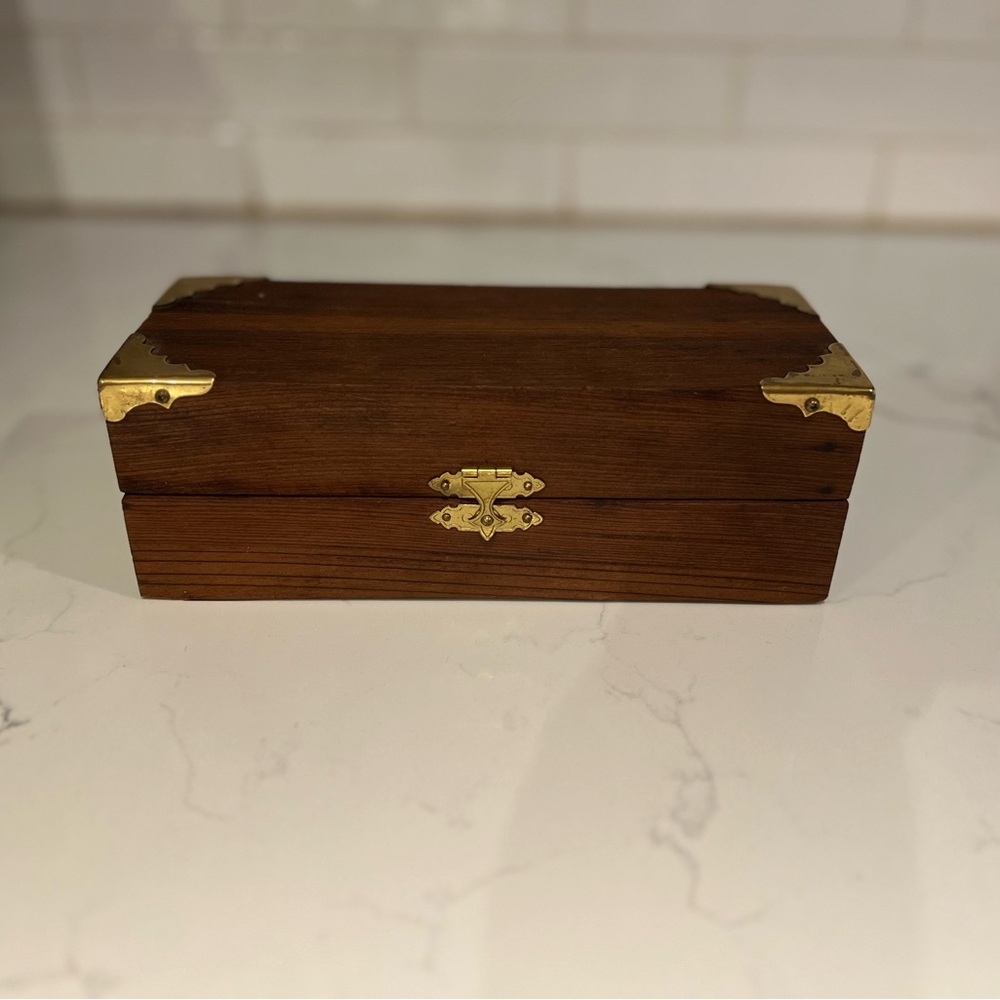 Vintage Wood Bangle/Trinket Box Brass Corners & Clasp, Green Felt Lined